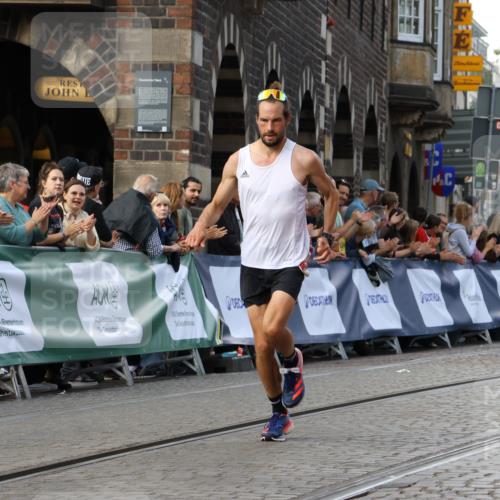 13.09.2026 - 21. swb-Marathon Bremen Strokosch-Dieckow http://msf.ph/oto/10298367 13.09.2026 12:41:24 Ziel 634, 642, 1139 meine-sportfotos.de
