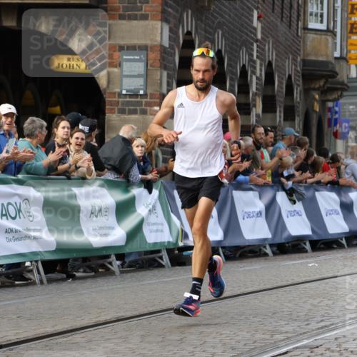 13.09.2026 - 21. swb-Marathon Bremen Strokosch-Dieckow http://msf.ph/oto/10298371 13.09.2026 12:41:24 Ziel 634, 642, 1139 meine-sportfotos.de