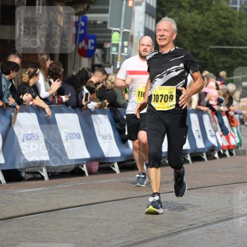 13.09.2026 - 21. swb-Marathon Bremen Strokosch-Dieckow http://msf.ph/oto/10298374 13.09.2026 10:49:51 Ziel 10739, 10835, 10846, 10910, 11092, 11191, 11621, 11635, 11717, 12376, 10452, 10593, 10876, 10966, 11005, 11035, 11415, 12380, 12510 meine-sportfotos.de