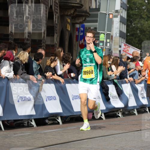 13.09.2026 - 21. swb-Marathon Bremen Strokosch-Dieckow http://msf.ph/oto/10298406 13.09.2026 10:49:57 Ziel 10709, 10739, 10835, 10910, 11007, 11092, 11191, 11635, 11717, 10452, 10876, 11111, 11128, 11415, 12240, 12510 meine-sportfotos.de