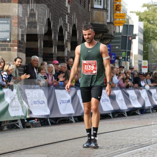13.09.2026 - 21. swb-Marathon Bremen Strokosch-Dieckow http://msf.ph/oto/10298408 13.09.2026 12:41:53 Ziel 1139 meine-sportfotos.de