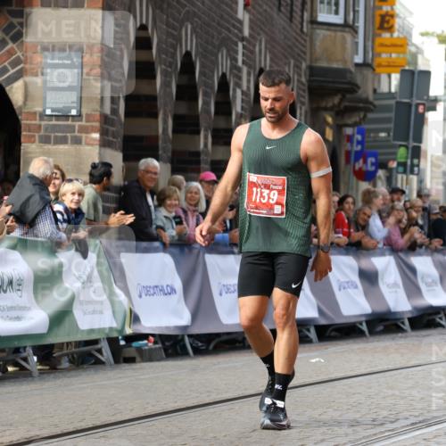 13.09.2026 - 21. swb-Marathon Bremen Strokosch-Dieckow http://msf.ph/oto/10298419 13.09.2026 12:41:54 Ziel 1139 meine-sportfotos.de