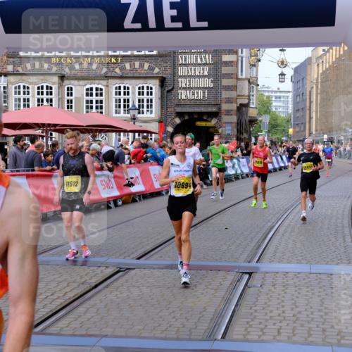 13.09.2026 - 21. swb-Marathon Bremen Tim E. http://msf.ph/oto/10298436 13.09.2026 10:35:34 Ziel 10261, 10262, 10994, 11068, 11176, 11345, 11512, 13505, 13514, 13540, 13560, 13590, 13619 meine-sportfotos.de