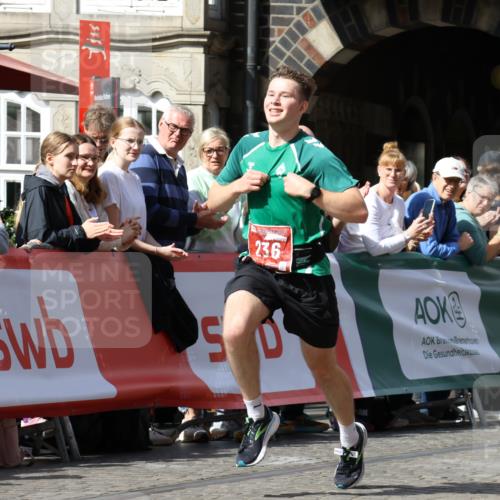 13.09.2026 - 21. swb-Marathon Bremen Strokosch-Dieckow http://msf.ph/oto/10298478 13.09.2026 12:43:12 Ziel 236 meine-sportfotos.de