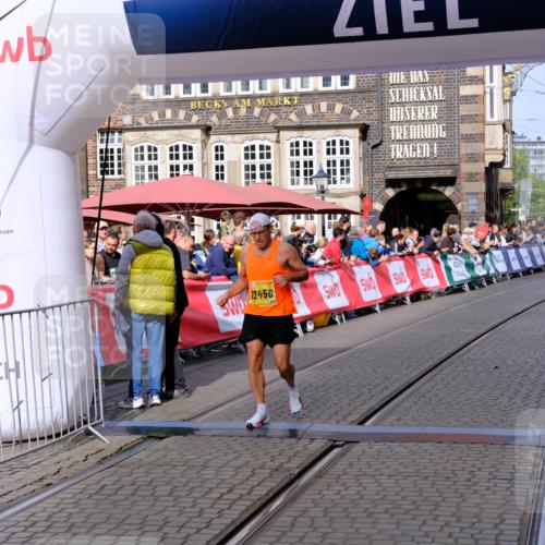 13.09.2026 - 21. swb-Marathon Bremen Tim E. http://msf.ph/oto/10298598 13.09.2026 10:36:54 Ziel 11916, 12456, 13548 meine-sportfotos.de