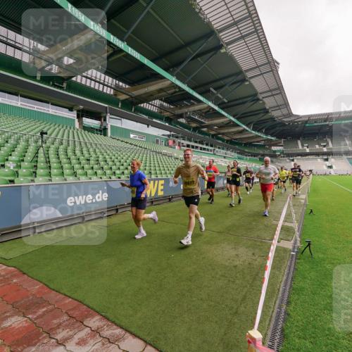 13.09.2026 - 21. swb-Marathon Bremen Michael Burmester http://msf.ph/oto/10298659 13.09.2026 10:33:51 Laufen im Stadion 10018, 10067, 10078, 10147, 10166, 10177, 10184, 10203, 10211, 10226, 10236, 10240, 10243, 10249, 10254, 10297, 10300, 10322, 10355, 10356, 10372, 10374, 10379, 10383, 10394, 10408, 10415, 10423, 10428, 10460, 10486, 10494, 10530, 10550, 10565, 10578, 10604, 10639, 10668, 10669, 10670, 10673, 10675, 10687, 10691, 10699, 10700, 10721, 10728, 10745, 10749, 10750, 10771, 10772, 10787, 10788, 10794, 10798, 10828, 10857, 10914, 11126, 11162, 11343, 11803, 11965 meine-sportfotos.de