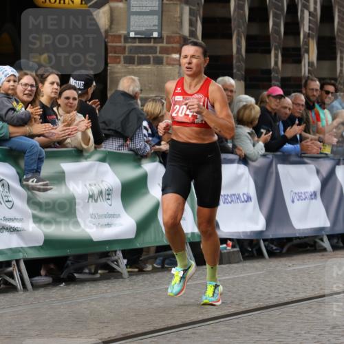 13.09.2026 - 21. swb-Marathon Bremen Strokosch-Dieckow http://msf.ph/oto/10298670 13.09.2026 12:44:41 Ziel 2044, 6507, 289, 4474, 6485 meine-sportfotos.de
