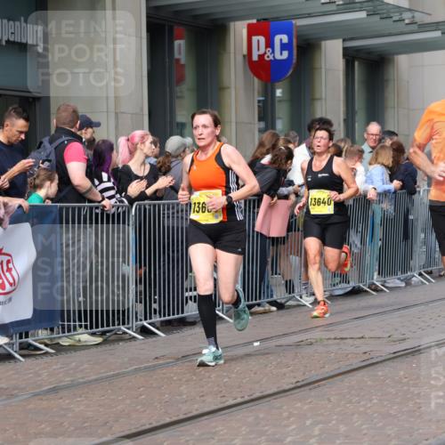 13.09.2026 - 21. swb-Marathon Bremen Strokosch-Dieckow http://msf.ph/oto/10298685 13.09.2026 10:46:04 Ziel 10228, 10447, 10897, 11110, 11287, 11356, 11706, 11925, 11926, 12035, 13511, 13609, 13640, 10436, 10447, 10987, 10992, 11015, 11279, 11762, 11956, 12033, 12069, 12556, 12557, 13529, 13595, 13612 meine-sportfotos.de