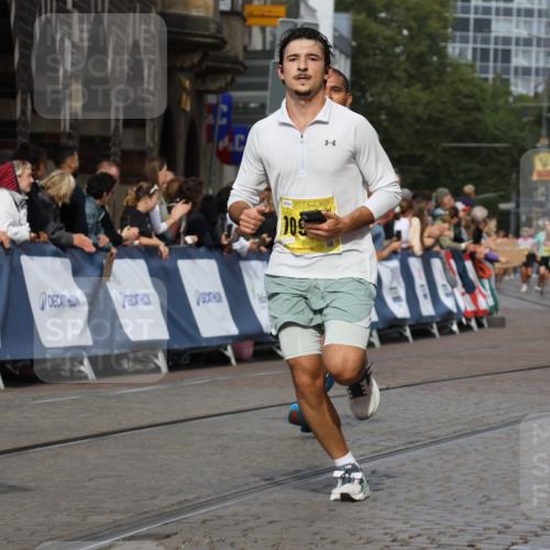 13.09.2026 - 21. swb-Marathon Bremen Strokosch-Dieckow http://msf.ph/oto/10298722 13.09.2026 10:50:05 Ziel 10508, 10709, 10966, 11005, 11007, 11035, 11183, 11717, 12380, 10170, 11111, 11128, 11178, 11497, 11499, 12240, 12269 meine-sportfotos.de
