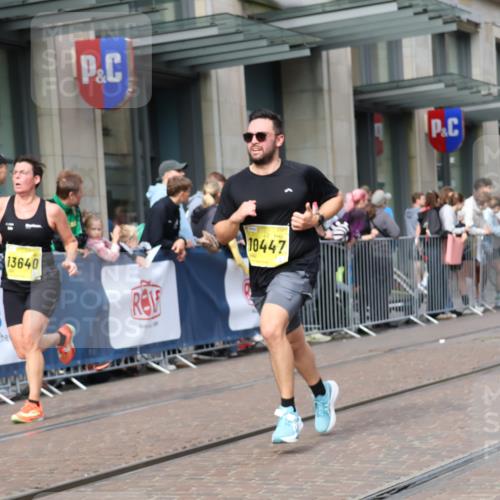 13.09.2026 - 21. swb-Marathon Bremen Strokosch-Dieckow http://msf.ph/oto/10298730 13.09.2026 10:46:07 Ziel 10228, 10590, 10897, 11110, 11155, 11287, 11356, 11706, 11926, 12035, 13511, 13609, 10436, 10447, 10992, 11015, 11762, 11925, 11956, 12033, 12069, 12556, 12557, 13529, 13609, 13612, 13640 meine-sportfotos.de