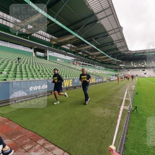 13.09.2026 - 21. swb-Marathon Bremen Michael Burmester http://msf.ph/oto/10298731 13.09.2026 10:34:07 Laufen im Stadion 10018, 10067, 10078, 10147, 10166, 10177, 10184, 10185, 10203, 10211, 10236, 10240, 10254, 10297, 10300, 10355, 10356, 10367, 10368, 10369, 10374, 10379, 10383, 10394, 10408, 10415, 10423, 10428, 10460, 10485, 10494, 10530, 10550, 10559, 10578, 10604, 10639, 10668, 10669, 10673, 10677, 10687, 10691, 10699, 10700, 10728, 10745, 10749, 10750, 10772, 10787, 10788, 10794, 10798, 10828, 10857, 10914, 10928, 11126, 11162, 11343, 11803, 11965, 10146, 10222 meine-sportfotos.de