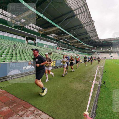 13.09.2026 - 21. swb-Marathon Bremen Michael Burmester http://msf.ph/oto/10298747 13.09.2026 10:34:17 Laufen im Stadion 10018, 10067, 10078, 10147, 10157, 10166, 10177, 10184, 10185, 10211, 10236, 10240, 10254, 10297, 10300, 10355, 10356, 10367, 10368, 10369, 10374, 10379, 10383, 10394, 10408, 10415, 10423, 10428, 10460, 10485, 10494, 10530, 10559, 10578, 10604, 10639, 10668, 10669, 10673, 10677, 10687, 10691, 10699, 10700, 10728, 10745, 10749, 10750, 10772, 10787, 10788, 10794, 10828, 10857, 10914, 10928, 11126, 11162, 11343, 11803, 11965, 10146, 10222 meine-sportfotos.de