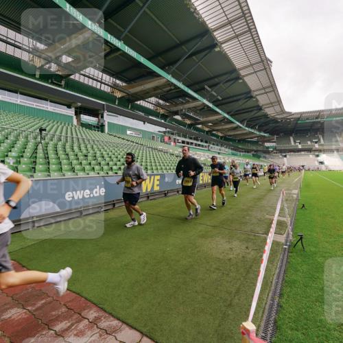 13.09.2026 - 21. swb-Marathon Bremen Michael Burmester http://msf.ph/oto/10298794 13.09.2026 10:34:28 Laufen im Stadion 10018, 10078, 10093, 10144, 10147, 10157, 10166, 10177, 10184, 10185, 10211, 10236, 10240, 10254, 10297, 10355, 10356, 10367, 10368, 10369, 10374, 10394, 10408, 10415, 10423, 10427, 10428, 10460, 10485, 10494, 10528, 10530, 10559, 10578, 10604, 10639, 10668, 10669, 10673, 10677, 10687, 10691, 10699, 10700, 10745, 10749, 10750, 10772, 10787, 10788, 10794, 10828, 10857, 10914, 10928, 11126, 11162, 11343, 11803, 11965, 10146, 10222 meine-sportfotos.de