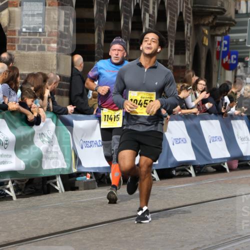 13.09.2026 - 21. swb-Marathon Bremen Strokosch-Dieckow http://msf.ph/oto/10298815 13.09.2026 10:50:09 Ziel 10508, 10593, 10709, 10966, 11005, 11007, 11035, 11183, 12380, 10170, 10923, 11111, 11128, 11178, 11497, 11499, 11680, 12045, 12269, 13562 meine-sportfotos.de