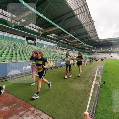 13.09.2026 - 21. swb-Marathon Bremen Michael Burmester http://msf.ph/oto/10298837 13.09.2026 10:34:41 Laufen im Stadion 10018, 10093, 10144, 10147, 10157, 10173, 10175, 10177, 10184, 10185, 10236, 10240, 10245, 10254, 10297, 10355, 10356, 10367, 10368, 10369, 10377, 10408, 10415, 10423, 10427, 10428, 10460, 10485, 10492, 10528, 10530, 10559, 10578, 10604, 10639, 10668, 10669, 10673, 10677, 10687, 10691, 10699, 10700, 10715, 10749, 10750, 10772, 10787, 10788, 10828, 10857, 10914, 10928, 11126, 11162, 11343, 11803, 11965, 10146, 10222 meine-sportfotos.de