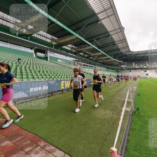 13.09.2026 - 21. swb-Marathon Bremen Michael Burmester http://msf.ph/oto/10298840 13.09.2026 10:34:42 Laufen im Stadion 10018, 10093, 10144, 10147, 10157, 10173, 10175, 10177, 10184, 10185, 10236, 10240, 10245, 10254, 10297, 10355, 10356, 10367, 10368, 10369, 10377, 10408, 10415, 10423, 10427, 10428, 10460, 10485, 10492, 10528, 10530, 10559, 10578, 10604, 10639, 10668, 10669, 10673, 10677, 10687, 10691, 10699, 10700, 10715, 10749, 10750, 10772, 10787, 10788, 10828, 10857, 10914, 10928, 11126, 11162, 11343, 11803, 11965, 10146, 10222 meine-sportfotos.de