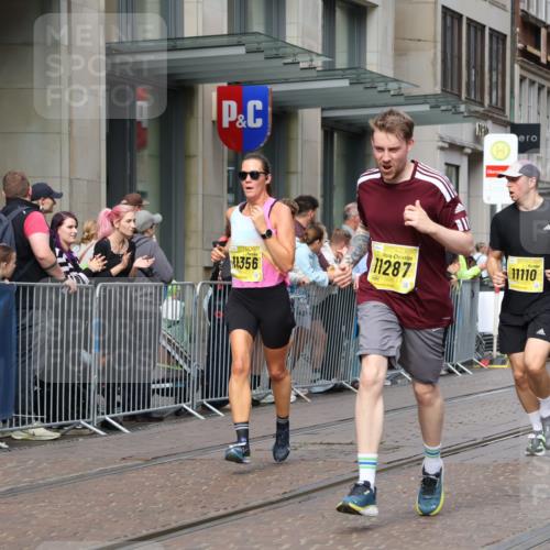13.09.2026 - 21. swb-Marathon Bremen Strokosch-Dieckow http://msf.ph/oto/10298860 13.09.2026 10:46:24 Ziel 10445, 10504, 10590, 10897, 11110, 11155, 11356, 11661, 12035, 12364, 12375, 13511, 10228, 10447, 10992, 11287, 11356, 11706, 11925, 11926, 13529, 13609, 13640 meine-sportfotos.de