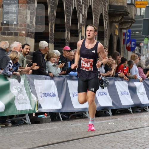13.09.2026 - 21. swb-Marathon Bremen Strokosch-Dieckow http://msf.ph/oto/10298868 13.09.2026 12:45:07 Ziel 289, 4474, 6485, 1544 meine-sportfotos.de
