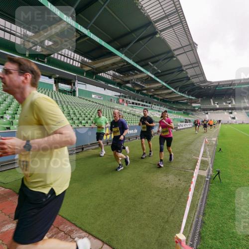 13.09.2026 - 21. swb-Marathon Bremen Michael Burmester http://msf.ph/oto/10298893 13.09.2026 10:34:57 Laufen im Stadion 10018, 10093, 10144, 10147, 10157, 10173, 10175, 10177, 10181, 10182, 10185, 10195, 10236, 10240, 10245, 10254, 10297, 10309, 10355, 10356, 10367, 10368, 10369, 10377, 10415, 10423, 10427, 10428, 10460, 10477, 10485, 10492, 10528, 10559, 10578, 10604, 10617, 10636, 10639, 10668, 10669, 10677, 10691, 10699, 10700, 10715, 10772, 10787, 10788, 10828, 10857, 10914, 10928, 11126, 11162, 11343, 11803, 11965, 10146, 10222 meine-sportfotos.de