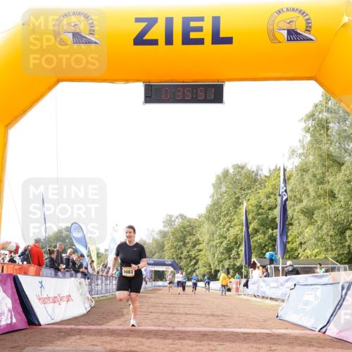13.09.2026 - Airport Race Dennis Weichert http://msf.ph/oto/10298919 13.09.2026 10:36:24 Ziel 5083, 5216 meine-sportfotos.de