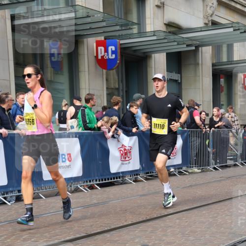 13.09.2026 - 21. swb-Marathon Bremen Strokosch-Dieckow http://msf.ph/oto/10298932 13.09.2026 10:46:26 Ziel 10445, 10504, 10590, 10897, 11110, 11155, 11661, 12035, 12364, 12375, 13511, 10228, 10447, 10992, 11110, 11287, 11356, 11706, 11925, 11926, 13609, 13640 meine-sportfotos.de