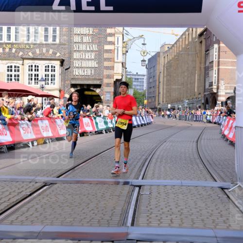 13.09.2026 - 21. swb-Marathon Bremen Tim E. http://msf.ph/oto/10298938 13.09.2026 10:37:42 Ziel 10502, 11619, 11854, 13608 meine-sportfotos.de