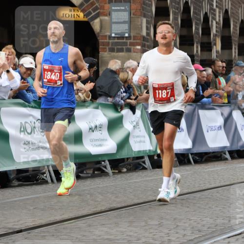 13.09.2026 - 21. swb-Marathon Bremen Strokosch-Dieckow http://msf.ph/oto/10298983 13.09.2026 12:45:26 Ziel 322, 814, 1187, 1544, 1840, 8285, 2032 meine-sportfotos.de