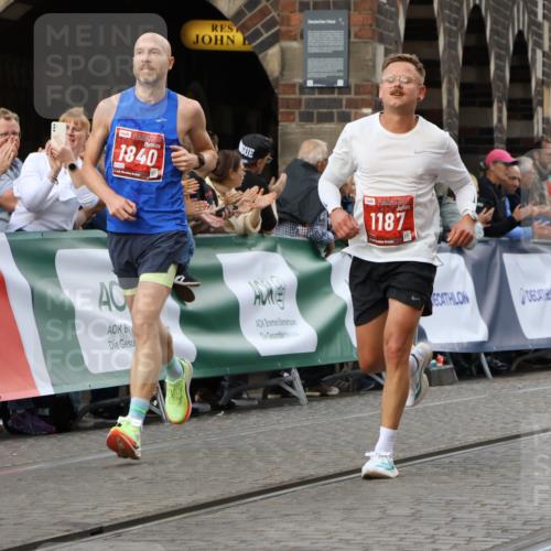13.09.2026 - 21. swb-Marathon Bremen Strokosch-Dieckow http://msf.ph/oto/10298997 13.09.2026 12:45:26 Ziel 322, 814, 1187, 1544, 1840, 8285, 2032 meine-sportfotos.de