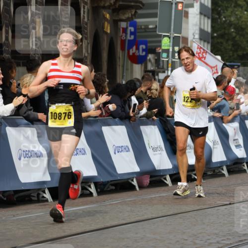 13.09.2026 - 21. swb-Marathon Bremen Strokosch-Dieckow http://msf.ph/oto/10299043 13.09.2026 10:50:13 Ziel 10452, 10508, 10593, 10709, 10966, 11005, 11007, 11035, 11183, 11415, 12380, 12510, 10170, 10233, 10525, 10840, 10923, 11178, 11497, 11499, 11622, 11680, 12045, 12078, 12269, 12447, 13562 meine-sportfotos.de