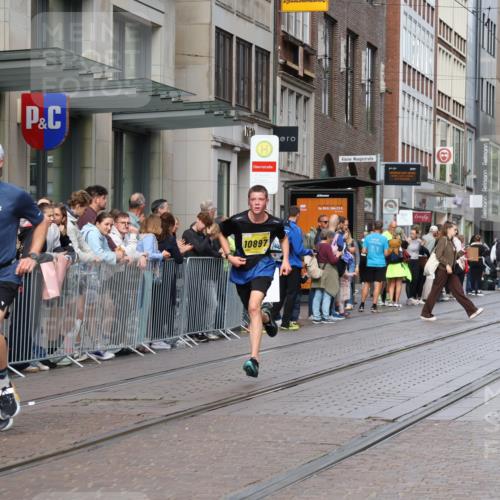 13.09.2026 - 21. swb-Marathon Bremen Strokosch-Dieckow http://msf.ph/oto/10299072 13.09.2026 10:46:33 Ziel 10289, 10445, 10504, 11060, 11199, 11212, 11344, 11608, 11661, 11783, 12364, 12375, 10228, 10590, 10897, 11110, 11155, 11287, 11356, 11706, 11926, 12035, 13511 meine-sportfotos.de