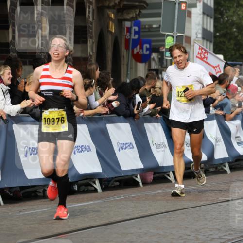 13.09.2026 - 21. swb-Marathon Bremen Strokosch-Dieckow http://msf.ph/oto/10299077 13.09.2026 10:50:13 Ziel 10452, 10508, 10593, 10709, 10966, 11005, 11007, 11035, 11183, 11415, 12380, 12510, 10170, 10233, 10525, 10840, 10923, 11178, 11497, 11499, 11622, 11680, 12045, 12078, 12269, 12447, 13562 meine-sportfotos.de