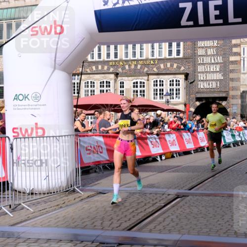 13.09.2026 - 21. swb-Marathon Bremen Tim E. http://msf.ph/oto/10299083 13.09.2026 10:38:10 Ziel 11083, 12538, 13535 meine-sportfotos.de