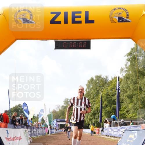 13.09.2026 - Airport Race Dennis Weichert http://msf.ph/oto/10299090 13.09.2026 10:36:35 Ziel 5138, 5301, 5399, 5400, 5428, 5477 meine-sportfotos.de