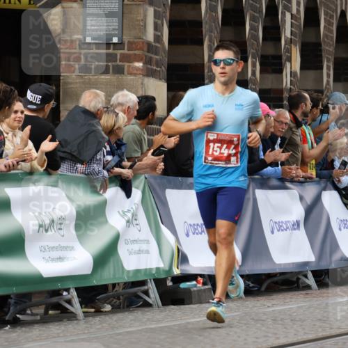 13.09.2026 - 21. swb-Marathon Bremen Strokosch-Dieckow http://msf.ph/oto/10299101 13.09.2026 12:45:34 Ziel 322, 1544, 2032 meine-sportfotos.de