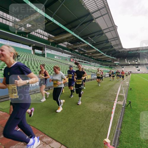13.09.2026 - 21. swb-Marathon Bremen Michael Burmester http://msf.ph/oto/10299107 13.09.2026 10:35:56 Laufen im Stadion 10093, 10144, 10147, 10152, 10157, 10160, 10173, 10175, 10181, 10182, 10185, 10187, 10195, 10245, 10251, 10257, 10263, 10272, 10275, 10278, 10291, 10306, 10309, 10338, 10357, 10367, 10368, 10369, 10377, 10382, 10390, 10403, 10409, 10411, 10420, 10427, 10429, 10439, 10473, 10477, 10481, 10485, 10492, 10528, 10531, 10559, 10560, 10569, 10607, 10617, 10636, 10639, 10671, 10672, 10677, 10715, 10928, 11162, 11803, 11965, 10146, 10222 meine-sportfotos.de
