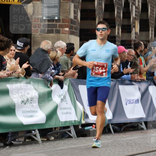13.09.2026 - 21. swb-Marathon Bremen Strokosch-Dieckow http://msf.ph/oto/10299108 13.09.2026 12:45:34 Ziel 322, 1544, 2032 meine-sportfotos.de