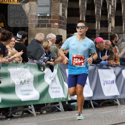13.09.2026 - 21. swb-Marathon Bremen Strokosch-Dieckow http://msf.ph/oto/10299118 13.09.2026 12:45:34 Ziel 322, 1544, 2032 meine-sportfotos.de