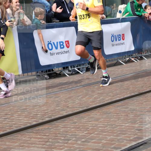 13.09.2026 - 21. swb-Marathon Bremen Strokosch-Dieckow http://msf.ph/oto/10299134 13.09.2026 10:46:50 Ziel 10289, 10319, 10744, 11060, 11187, 11199, 11212, 11344, 11462, 11608, 11650, 11651, 11783, 11814, 12048, 12298, 12415, 12470, 13528, 13545, 13589, 13613, 10445, 10504, 10590, 10897, 11110, 11155, 11661, 12035, 12364, 12375, 13511 meine-sportfotos.de