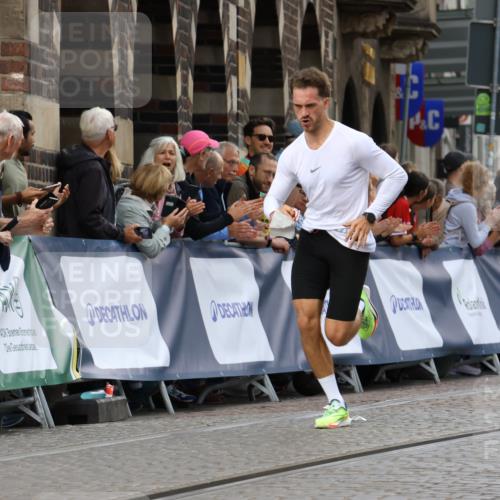 13.09.2026 - 21. swb-Marathon Bremen Strokosch-Dieckow http://msf.ph/oto/10299138 13.09.2026 12:46:02 Ziel 2032, 103, 1352, 8044 meine-sportfotos.de