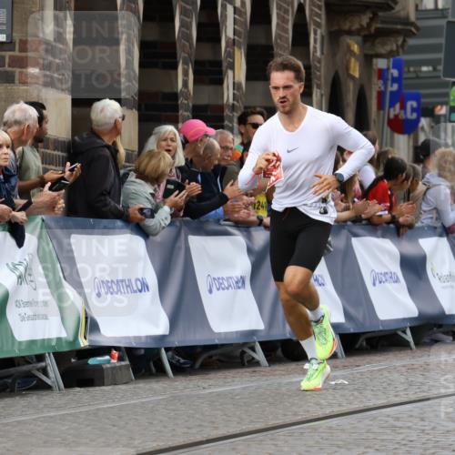 13.09.2026 - 21. swb-Marathon Bremen Strokosch-Dieckow http://msf.ph/oto/10299144 13.09.2026 12:46:02 Ziel 2032, 103, 1352, 8044 meine-sportfotos.de