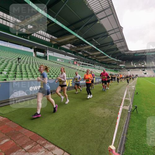 13.09.2026 - 21. swb-Marathon Bremen Michael Burmester http://msf.ph/oto/10299155 13.09.2026 10:36:07 Laufen im Stadion 10092, 10093, 10144, 10152, 10153, 10154, 10157, 10160, 10173, 10175, 10181, 10182, 10185, 10187, 10195, 10198, 10237, 10245, 10251, 10257, 10263, 10272, 10275, 10278, 10291, 10296, 10306, 10309, 10338, 10357, 10377, 10382, 10390, 10403, 10409, 10411, 10420, 10427, 10429, 10439, 10473, 10477, 10481, 10485, 10492, 10497, 10500, 10528, 10531, 10559, 10560, 10569, 10607, 10613, 10617, 10633, 10636, 10647, 10648, 10671, 10672, 10677, 10715, 10928 meine-sportfotos.de