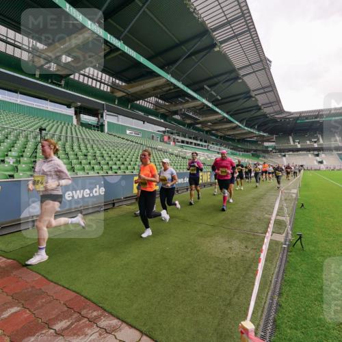 13.09.2026 - 21. swb-Marathon Bremen Michael Burmester http://msf.ph/oto/10299158 13.09.2026 10:36:08 Laufen im Stadion 10092, 10093, 10144, 10152, 10153, 10154, 10157, 10160, 10173, 10175, 10181, 10182, 10185, 10187, 10195, 10198, 10237, 10245, 10251, 10257, 10263, 10272, 10275, 10278, 10291, 10296, 10306, 10309, 10338, 10357, 10377, 10382, 10390, 10403, 10409, 10411, 10420, 10427, 10429, 10439, 10473, 10477, 10481, 10485, 10492, 10497, 10500, 10528, 10531, 10559, 10560, 10569, 10607, 10613, 10617, 10633, 10636, 10647, 10648, 10671, 10672, 10677, 10715, 10928 meine-sportfotos.de