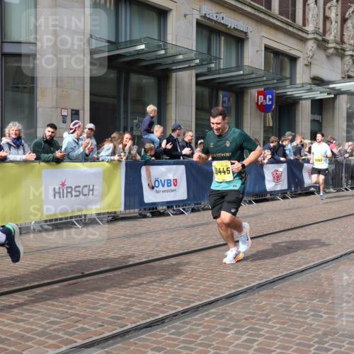 13.09.2026 - 21. swb-Marathon Bremen Strokosch-Dieckow http://msf.ph/oto/10299176 13.09.2026 10:46:52 Ziel 10289, 10319, 10744, 10898, 11060, 11187, 11199, 11212, 11269, 11344, 11462, 11608, 11650, 11651, 11783, 11814, 12048, 12298, 12415, 12470, 13528, 13545, 13589, 13613, 10289, 10445, 10504, 10590, 10897, 11155, 11199, 11661, 11783, 12035, 12364, 12375, 13511 meine-sportfotos.de