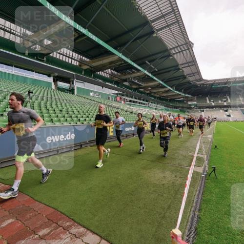 13.09.2026 - 21. swb-Marathon Bremen Michael Burmester http://msf.ph/oto/10299177 13.09.2026 10:36:12 Laufen im Stadion 10092, 10093, 10144, 10152, 10153, 10154, 10157, 10160, 10173, 10175, 10181, 10182, 10185, 10187, 10195, 10198, 10237, 10245, 10251, 10257, 10263, 10272, 10275, 10278, 10291, 10296, 10306, 10309, 10331, 10332, 10338, 10357, 10377, 10382, 10390, 10403, 10409, 10411, 10420, 10427, 10429, 10439, 10473, 10477, 10481, 10492, 10497, 10500, 10528, 10531, 10559, 10560, 10569, 10607, 10613, 10617, 10633, 10636, 10647, 10648, 10659, 10671, 10672, 10677, 10715 meine-sportfotos.de