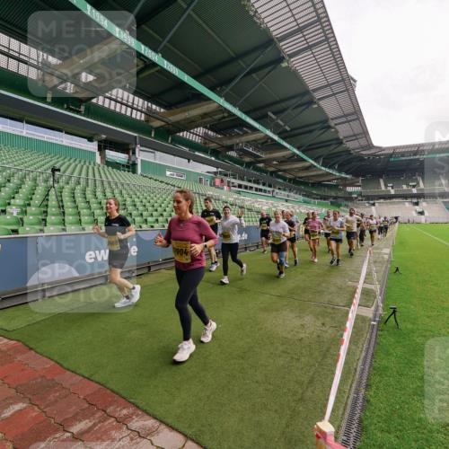 13.09.2026 - 21. swb-Marathon Bremen Michael Burmester http://msf.ph/oto/10299208 13.09.2026 10:36:18 Laufen im Stadion 10092, 10093, 10144, 10152, 10153, 10154, 10157, 10160, 10173, 10175, 10181, 10182, 10185, 10186, 10187, 10195, 10198, 10237, 10245, 10251, 10257, 10263, 10272, 10275, 10278, 10291, 10296, 10306, 10309, 10327, 10331, 10332, 10338, 10357, 10377, 10382, 10390, 10403, 10409, 10411, 10420, 10427, 10429, 10439, 10473, 10477, 10481, 10492, 10497, 10500, 10528, 10531, 10560, 10569, 10607, 10613, 10617, 10633, 10636, 10647, 10648, 10659, 10671, 10672, 10677, 10715 meine-sportfotos.de