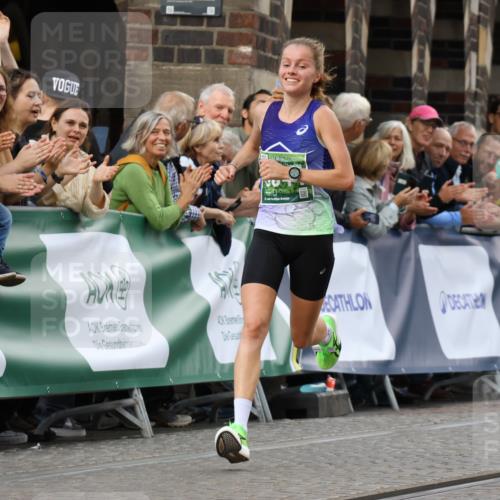 13.09.2026 - 21. swb-Marathon Bremen Strokosch-Dieckow http://msf.ph/oto/10299224 13.09.2026 12:46:10 Ziel 103, 8044 meine-sportfotos.de