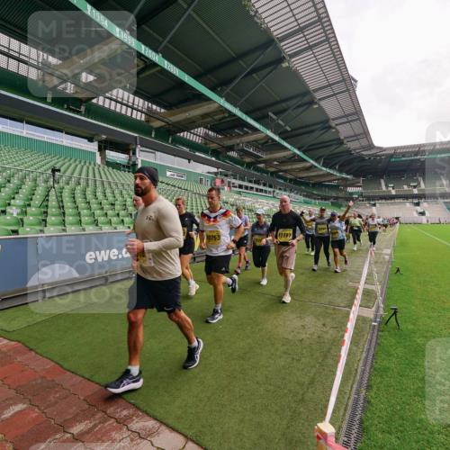 13.09.2026 - 21. swb-Marathon Bremen Michael Burmester http://msf.ph/oto/10299227 13.09.2026 10:36:22 Laufen im Stadion 10092, 10093, 10144, 10152, 10153, 10154, 10160, 10173, 10175, 10181, 10182, 10186, 10187, 10195, 10198, 10237, 10245, 10251, 10257, 10263, 10272, 10275, 10278, 10291, 10296, 10306, 10309, 10327, 10331, 10332, 10338, 10357, 10377, 10382, 10390, 10403, 10409, 10411, 10420, 10427, 10429, 10439, 10473, 10477, 10481, 10492, 10497, 10500, 10528, 10531, 10560, 10569, 10607, 10613, 10617, 10633, 10636, 10647, 10648, 10659, 10671, 10672, 10715 meine-sportfotos.de