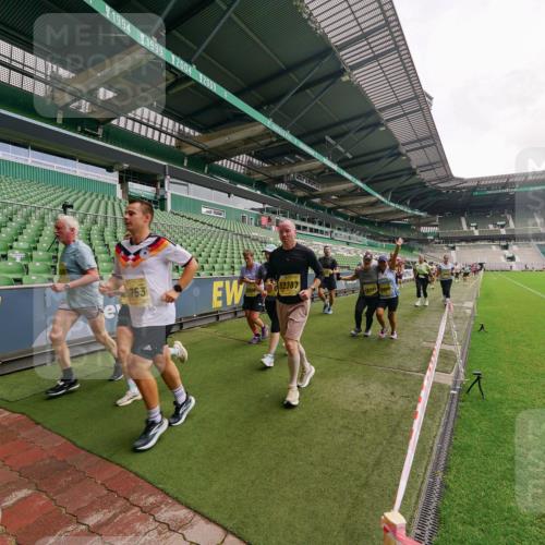 13.09.2026 - 21. swb-Marathon Bremen Michael Burmester http://msf.ph/oto/10299232 13.09.2026 10:36:22 Laufen im Stadion 10092, 10093, 10144, 10152, 10153, 10154, 10160, 10173, 10175, 10181, 10182, 10186, 10187, 10195, 10198, 10237, 10245, 10251, 10257, 10263, 10272, 10275, 10278, 10291, 10296, 10306, 10309, 10327, 10331, 10332, 10338, 10357, 10377, 10382, 10390, 10403, 10409, 10411, 10420, 10427, 10429, 10439, 10473, 10477, 10481, 10492, 10497, 10500, 10528, 10531, 10560, 10569, 10607, 10613, 10617, 10633, 10636, 10647, 10648, 10659, 10671, 10672, 10715 meine-sportfotos.de