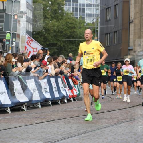 13.09.2026 - 21. swb-Marathon Bremen Strokosch-Dieckow http://msf.ph/oto/10299245 13.09.2026 10:50:19 Ziel 10452, 10508, 10593, 10876, 10966, 11005, 11035, 11183, 11415, 12240, 12380, 12510, 10233, 10525, 10840, 10923, 11276, 11622, 11664, 11680, 11742, 12045, 12078, 12447, 13562 meine-sportfotos.de
