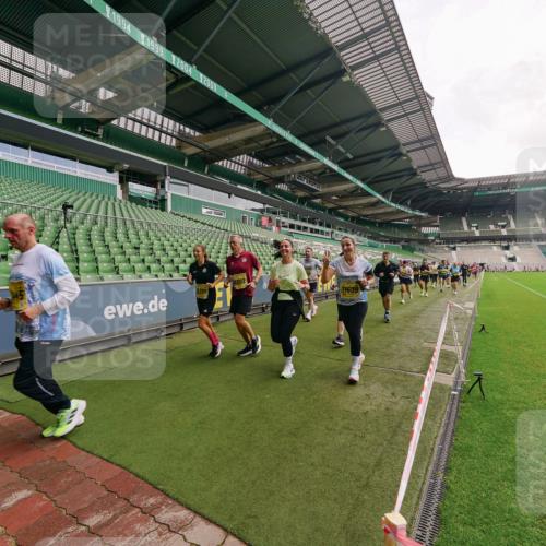 13.09.2026 - 21. swb-Marathon Bremen Michael Burmester http://msf.ph/oto/10299246 13.09.2026 10:36:26 Laufen im Stadion 10092, 10093, 10144, 10152, 10153, 10154, 10160, 10173, 10175, 10181, 10182, 10186, 10187, 10195, 10198, 10237, 10245, 10251, 10257, 10263, 10272, 10275, 10278, 10291, 10296, 10306, 10309, 10327, 10331, 10332, 10338, 10357, 10377, 10382, 10390, 10403, 10409, 10411, 10420, 10427, 10429, 10439, 10473, 10477, 10481, 10492, 10497, 10500, 10528, 10531, 10560, 10569, 10607, 10613, 10617, 10633, 10636, 10647, 10648, 10659, 10663, 10671, 10672, 10715 meine-sportfotos.de